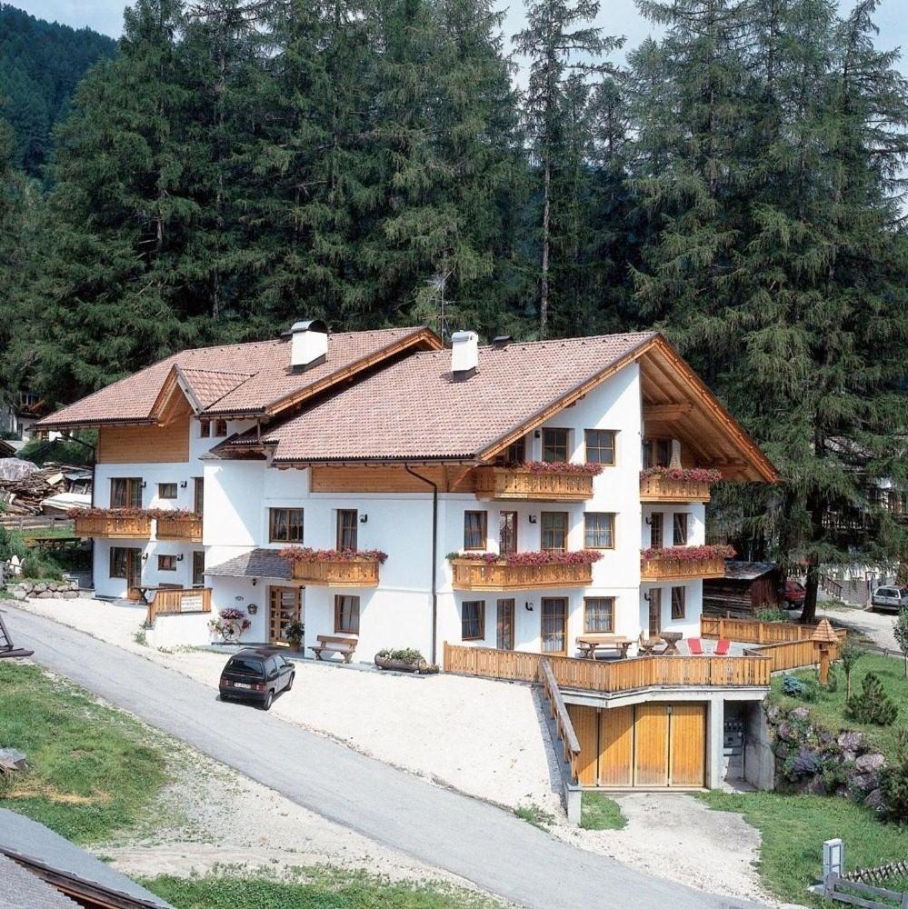 Ferienwohnungen Am Laerchenweg Sexten Exterior foto
